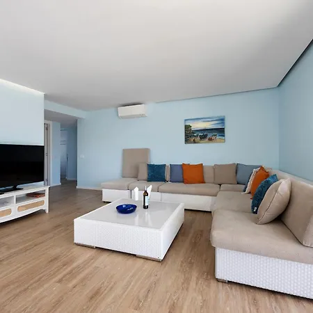 Blue Marine By لاغوس